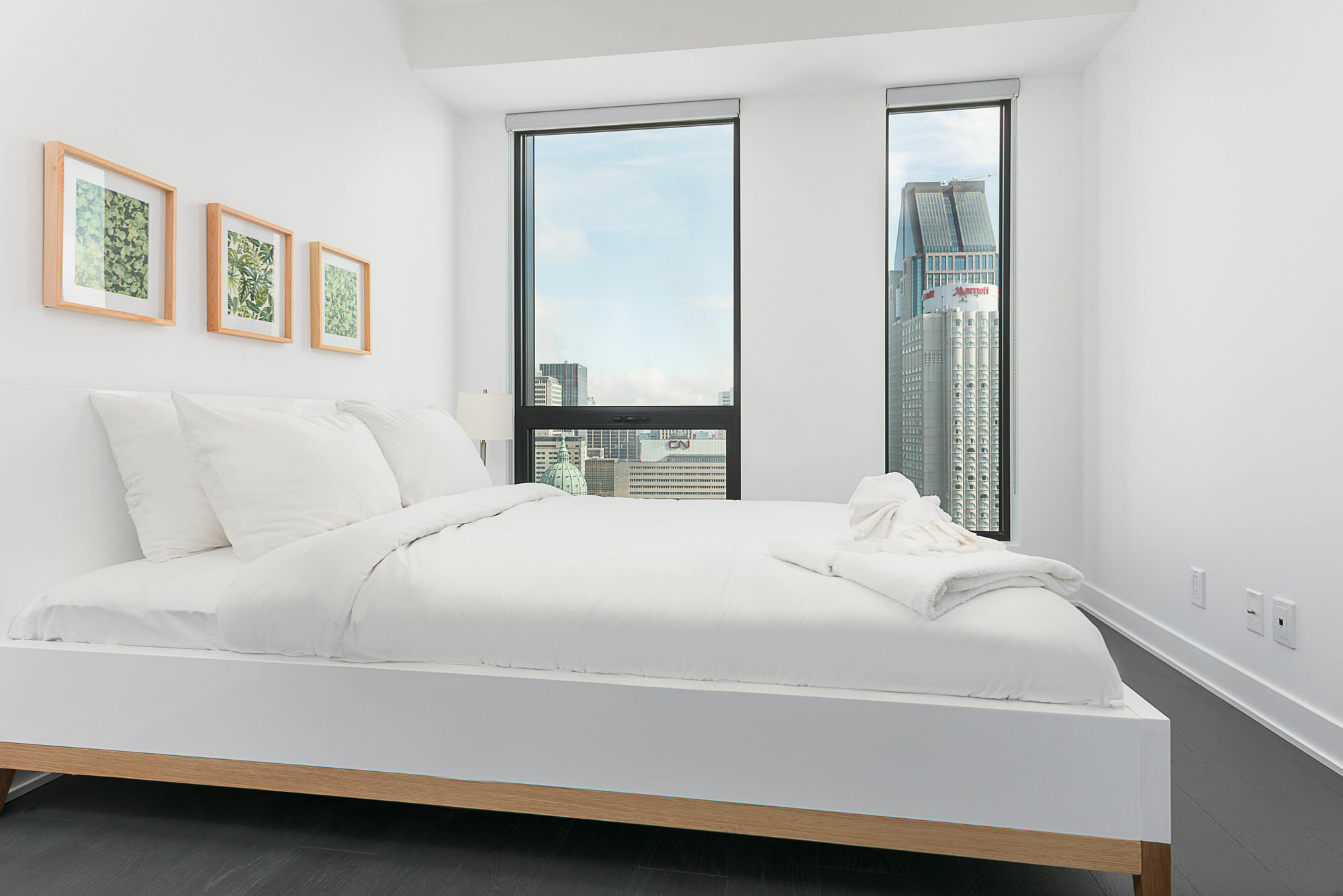 Apartment Stylish 1br In Downtown Mtl By Sonder